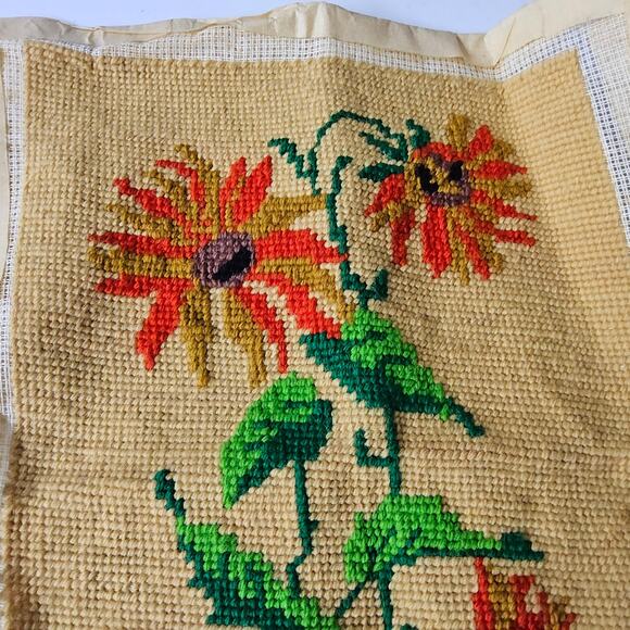 Vintage 1970's MCM Retro Handmade Cross Stitch Floral Panel Completed - Picture 1 of 3